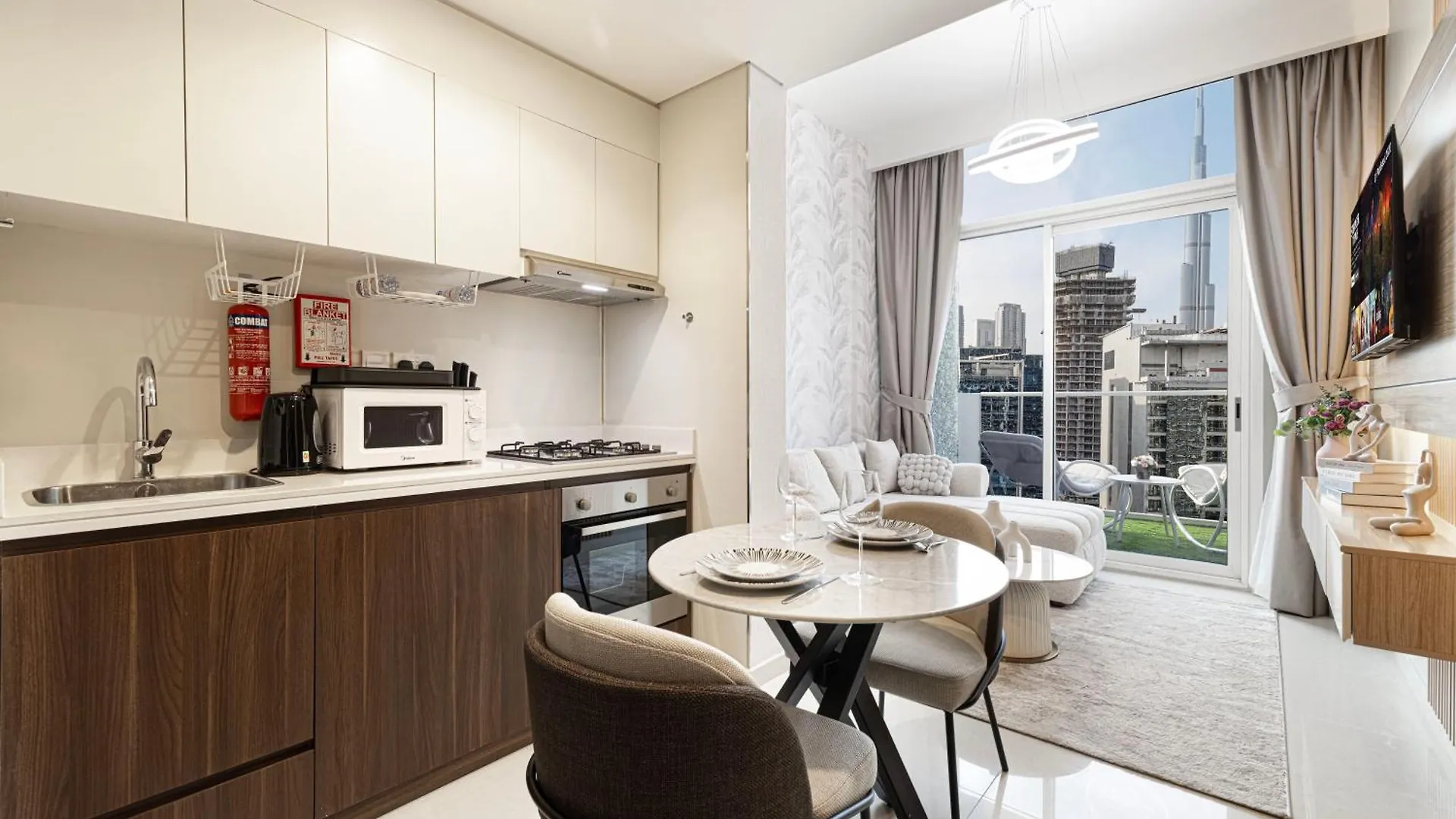 Burj Khalifa View 1 Bedroom Apartment With Balcony For Up To 4 Person Dubai