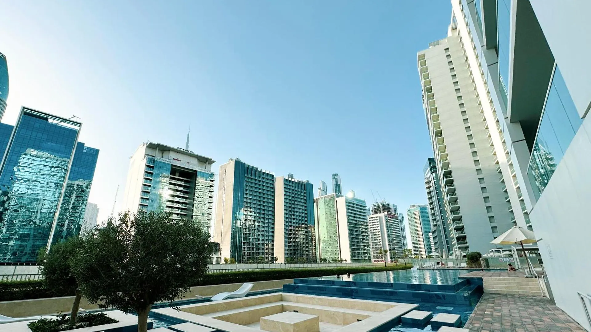 Burj Khalifa View 1 Bedroom Apartment With Balcony For Up To 4 Person Dubai