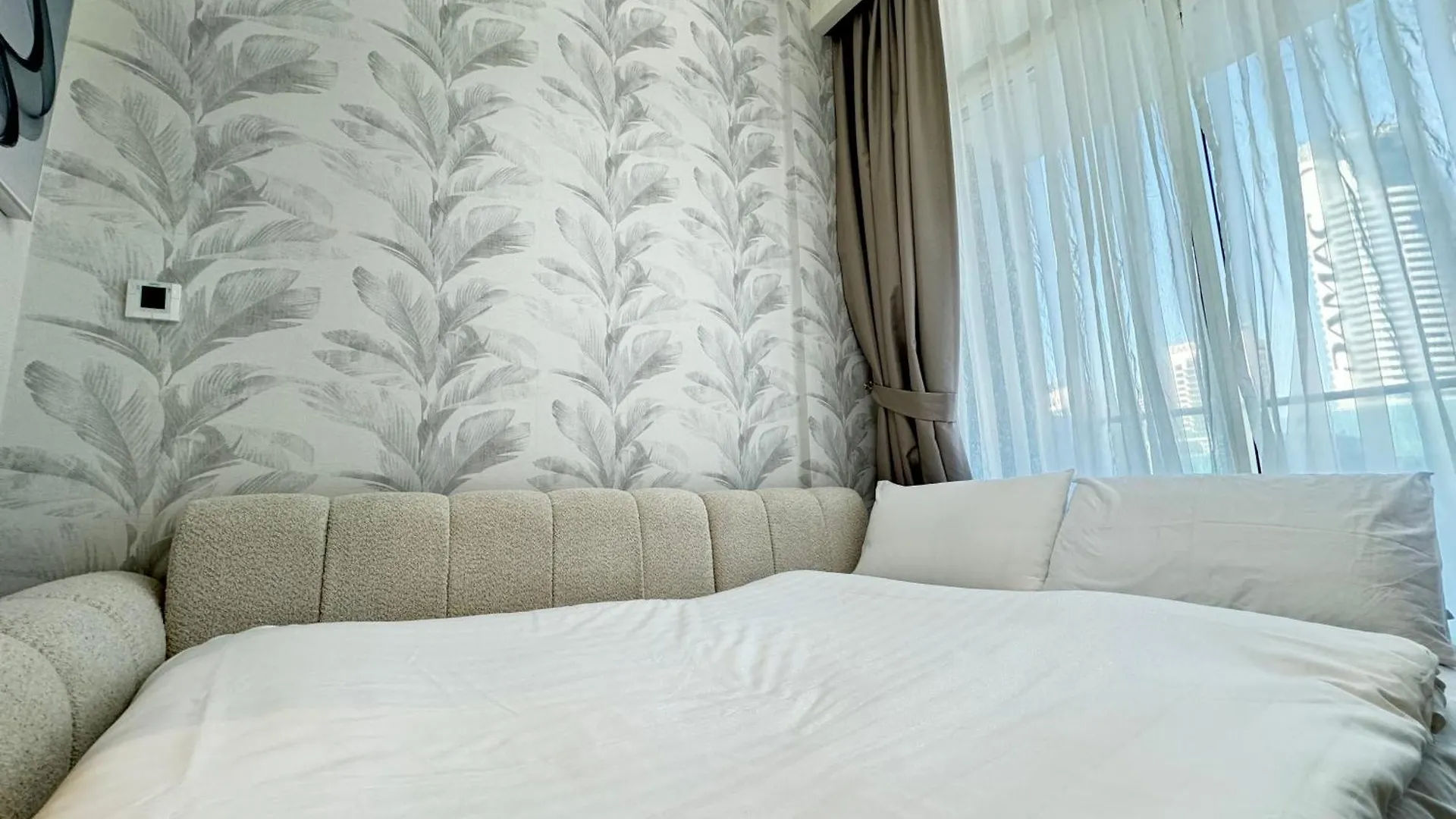Burj Khalifa View 1 Bedroom Apartment With Balcony For Up To 4 Person Dubai 0*,